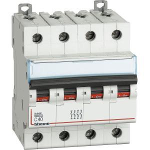 Magnetotermico 4p curva c 40a  fn84c40