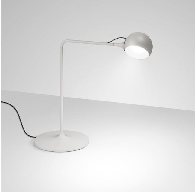 Lampada da tavolo led Artemide Ixa 9W 3000K bianco grigio - 1110020A 01