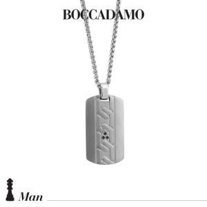 Collar con placa decorada y circonitas