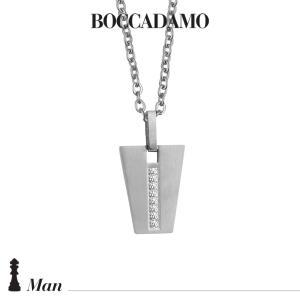 Collar con colgante geométrico y circonitas