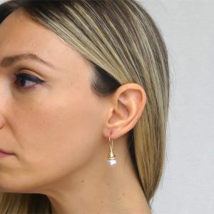 Pendientes de gancho bañados en oro amarillo con perla y circonitas