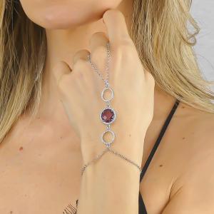 Pulsera de cadena con anillo, cristal amatista y decoración central.