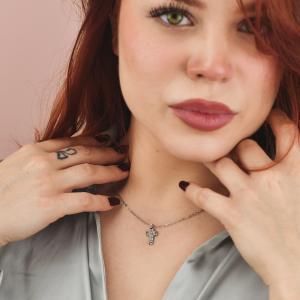 Collar rodiado, colgante de cruz con ocho puntas y circonitas