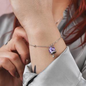 Pulsera con campanilla de la suerte violeta