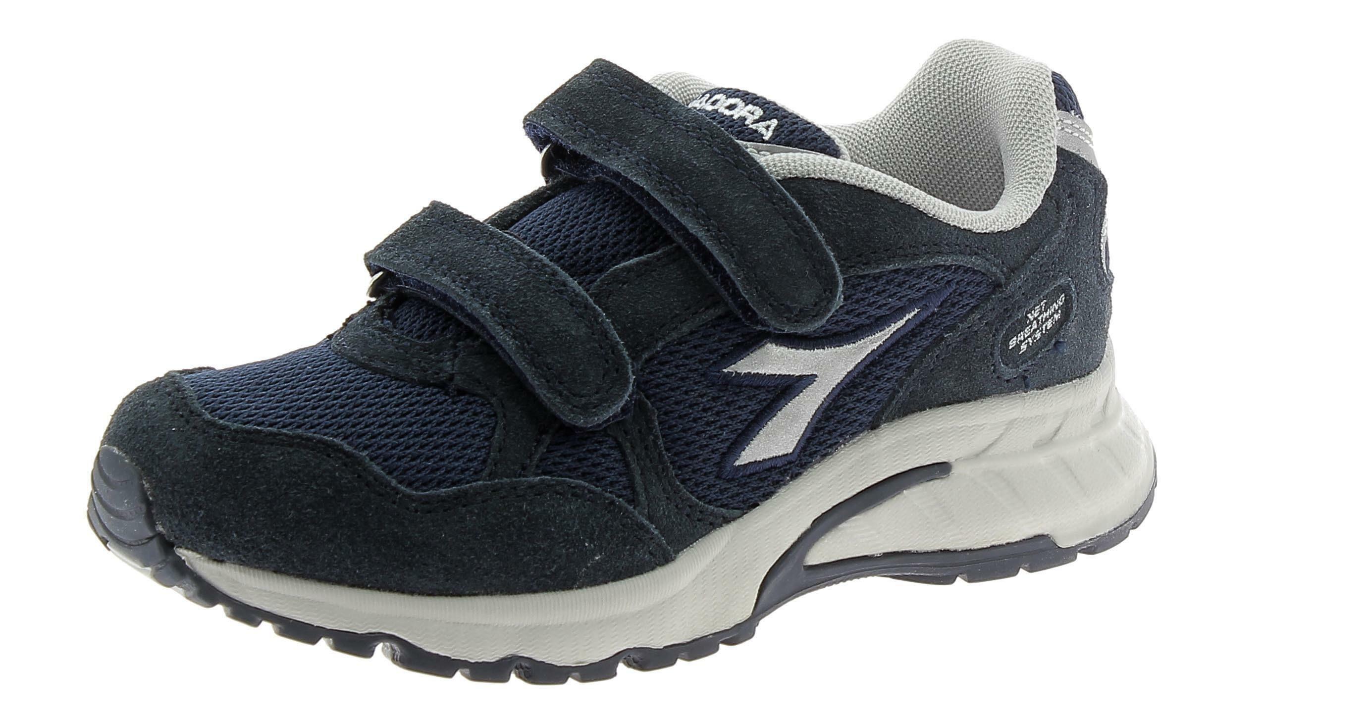 scarpe diadora con strappo