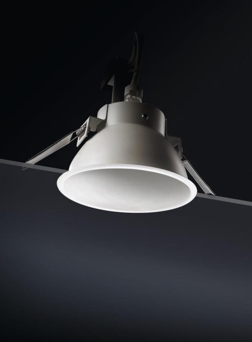 Faretto da incasso a soffitto orientabile LEDS C4 DOME, diametro 120 mm, portalampada GU 5.3 max 50W, lampadina NON inclusa, colore bianco.